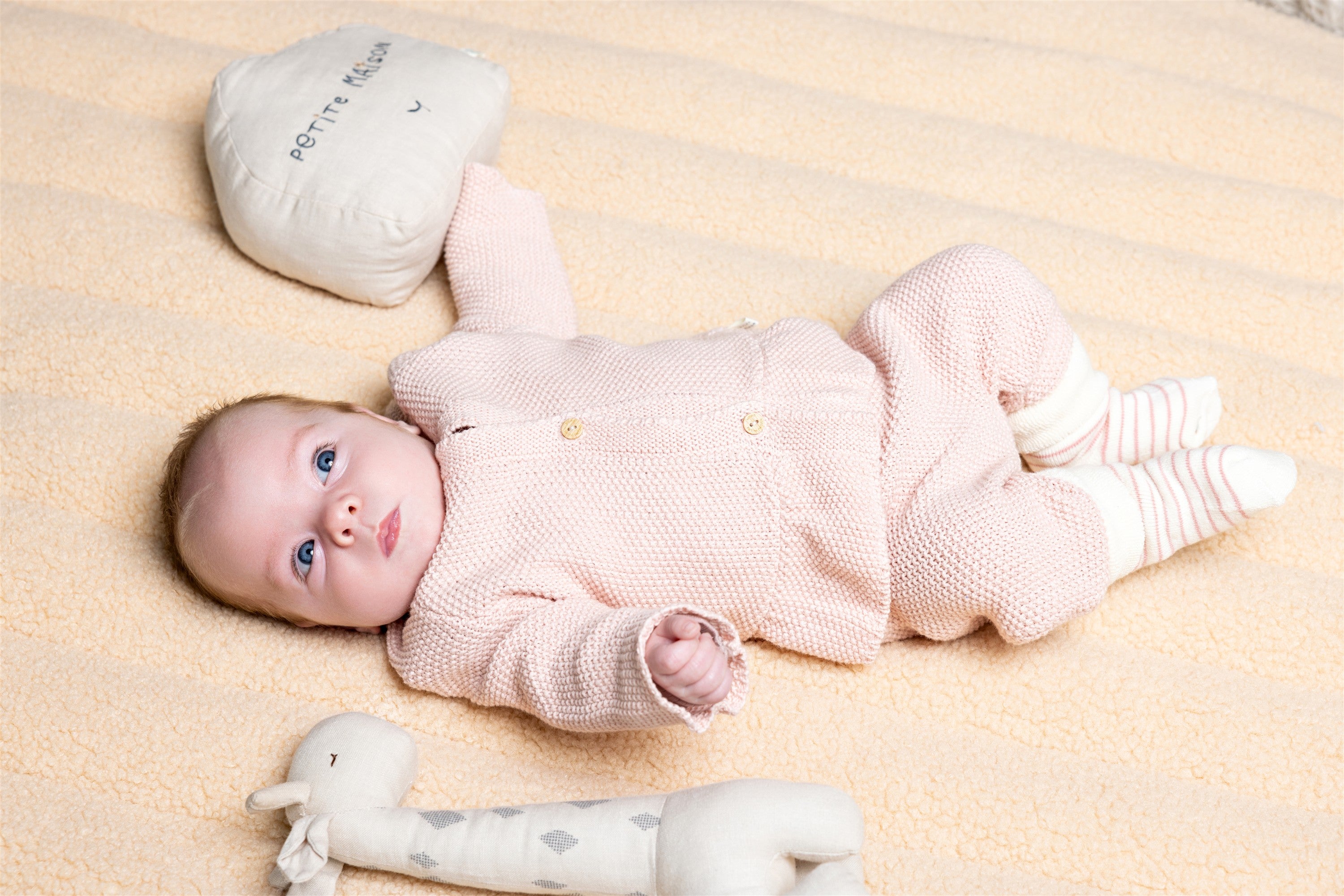 Kimo Gebreid Vest met Ruffle Roze