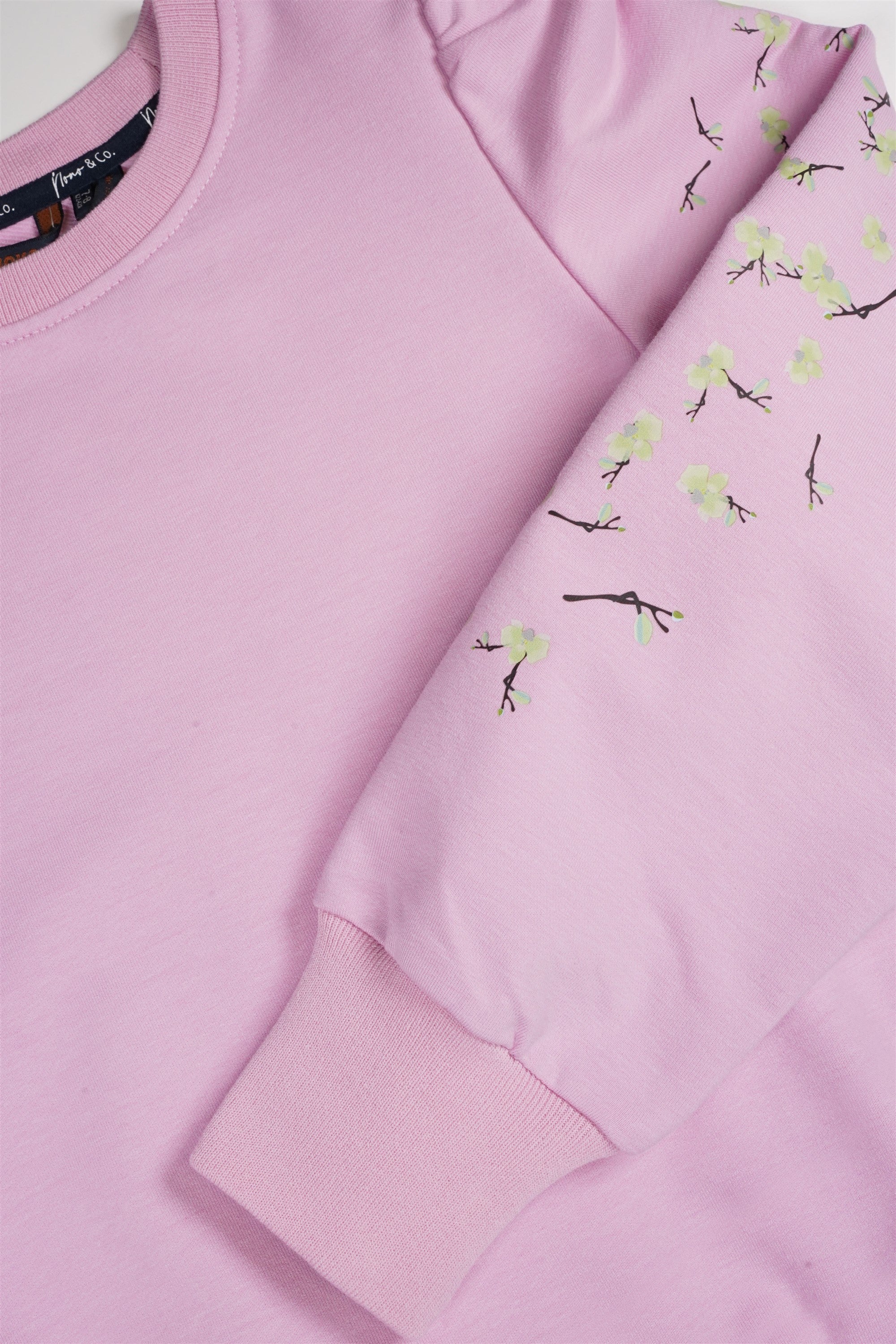Kulet Sweater Print on Sleeve Pink
