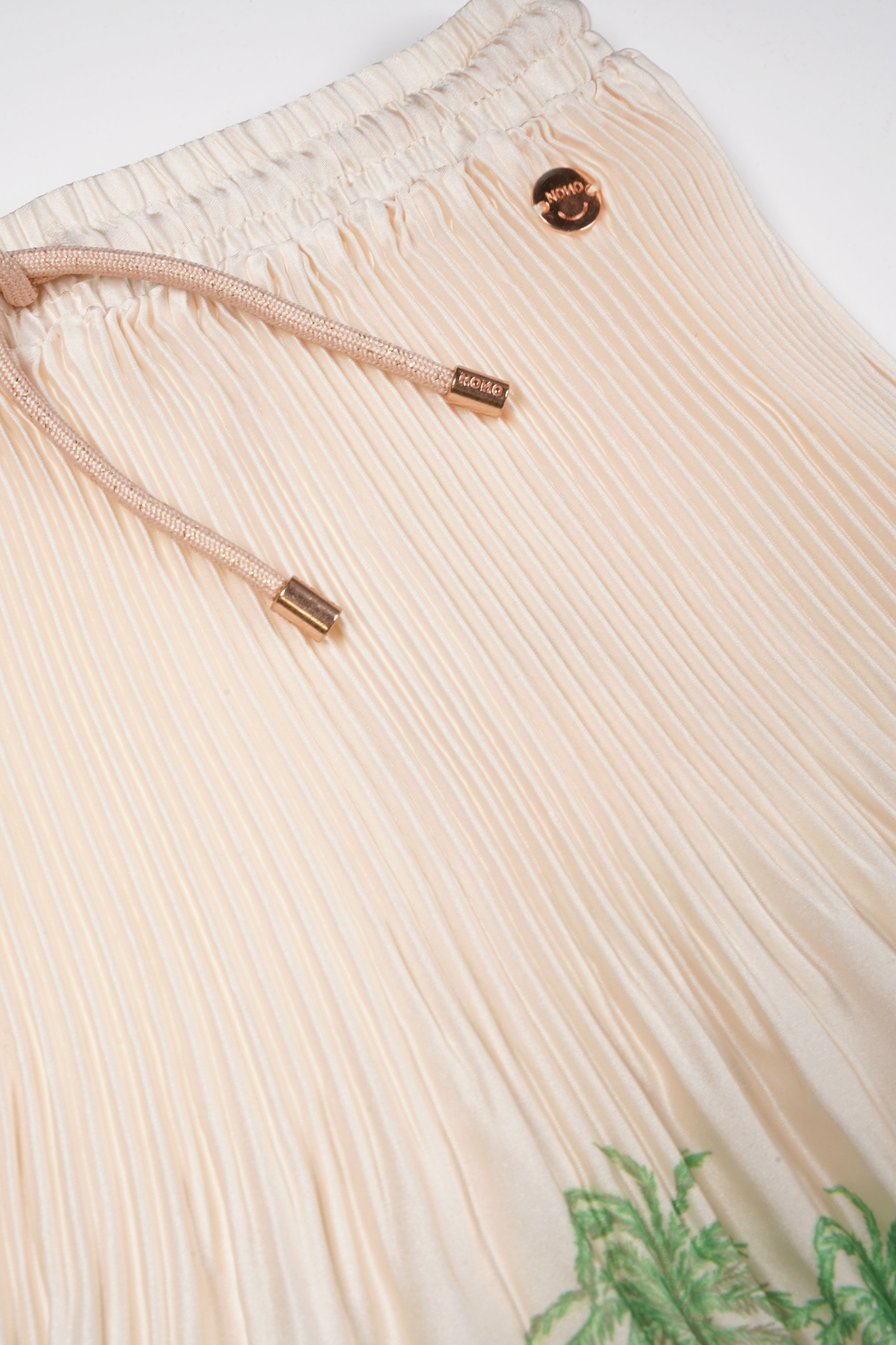 Nulan Pleated Skirt with border print Ivory