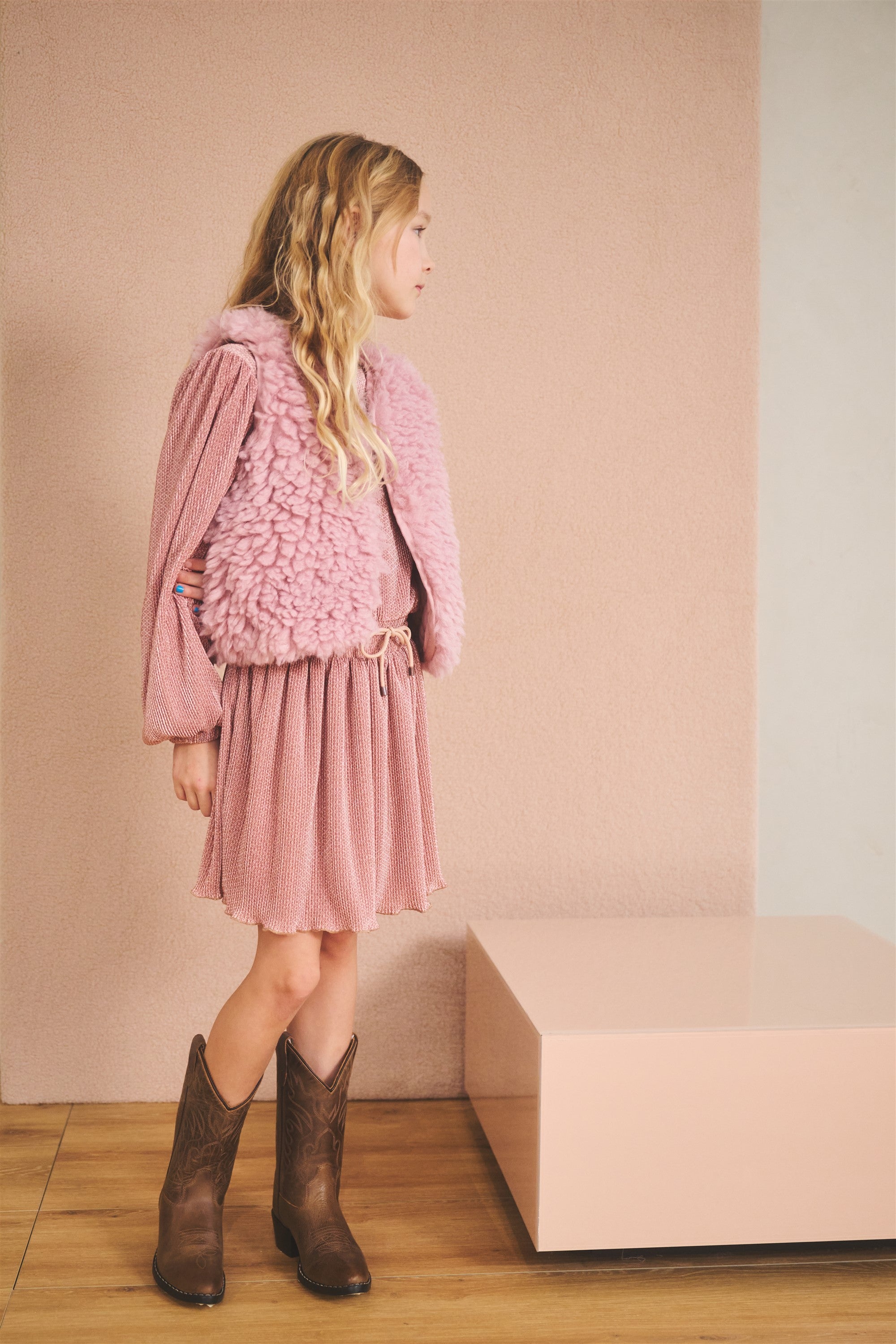 Katya Fluffy Reversible Gilet Old Pink