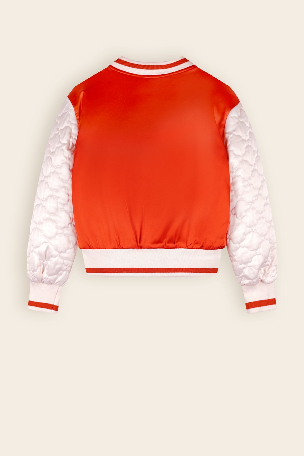 Satijnen Jas Rood & Geborduurde Mesh Rok Oud Roze