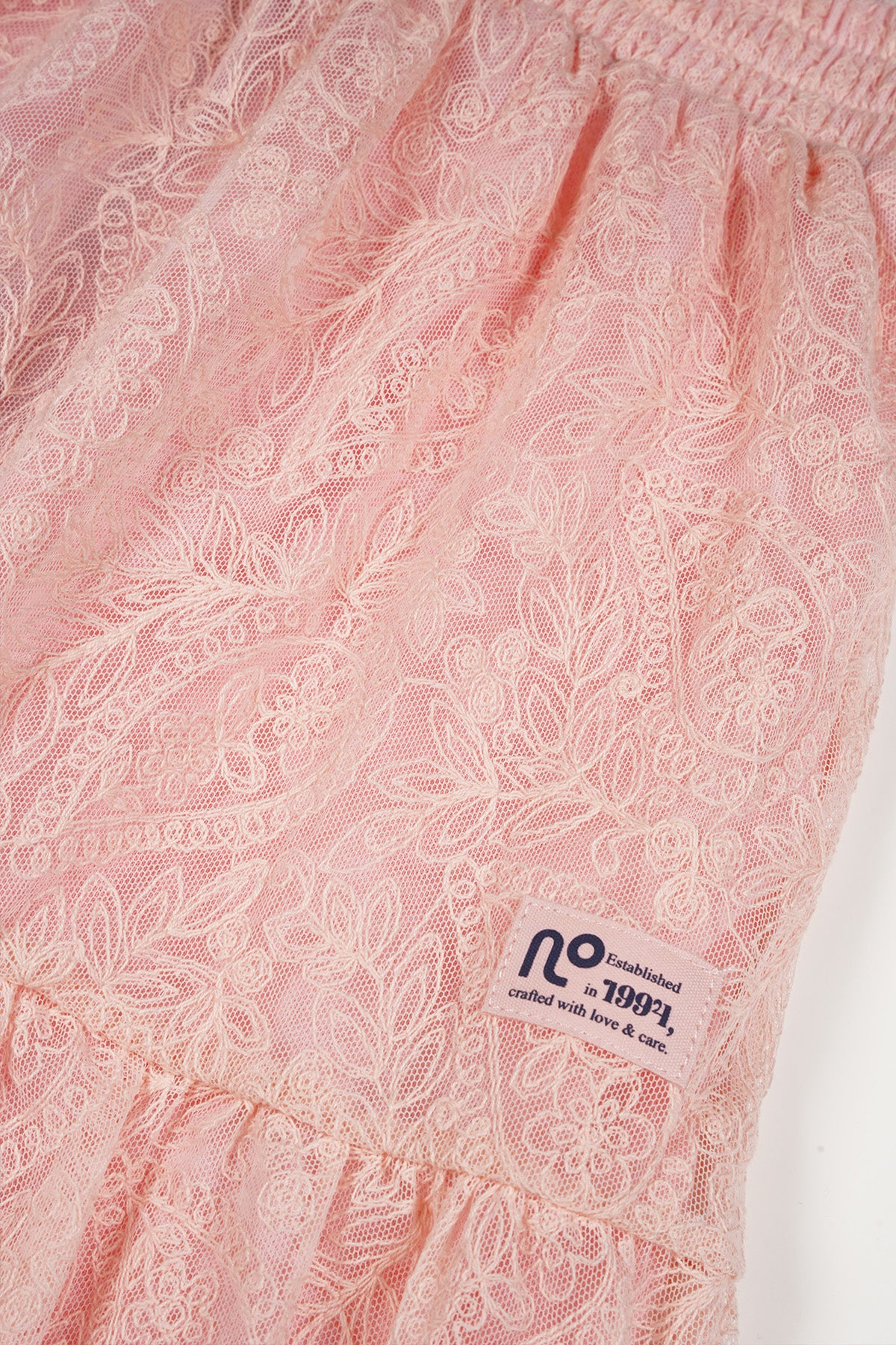 Satijnen Jas Rood & Geborduurde Mesh Rok Oud Roze