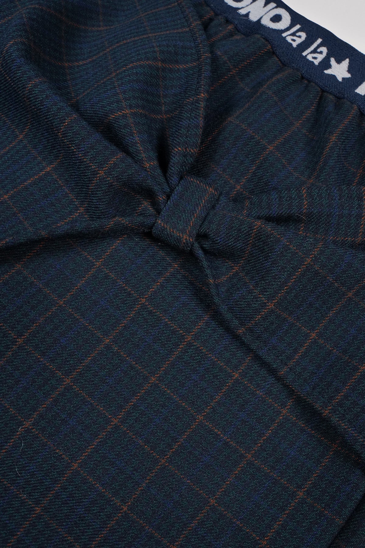 Ketan Trui & Geruiten Skort