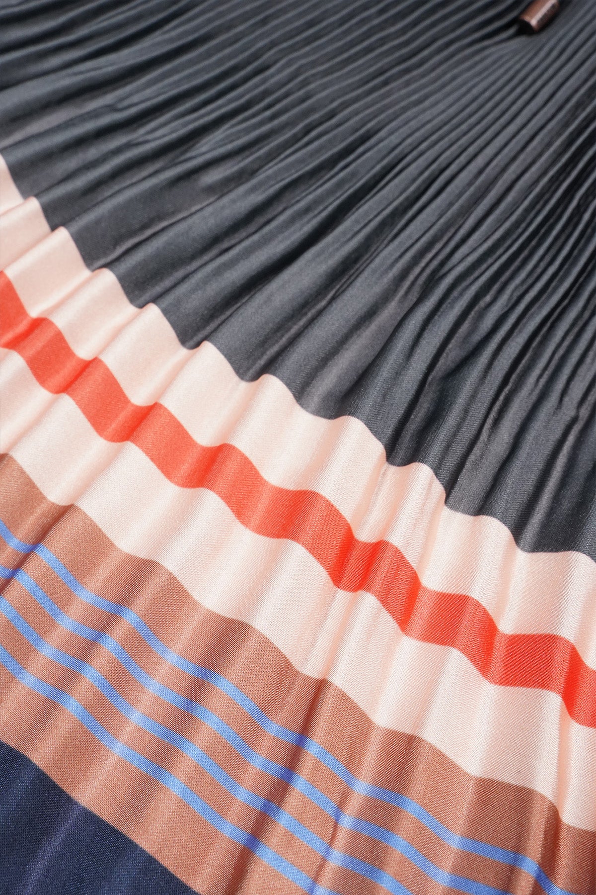 Nulan Satin Pleated Skirt with Border Print Navy