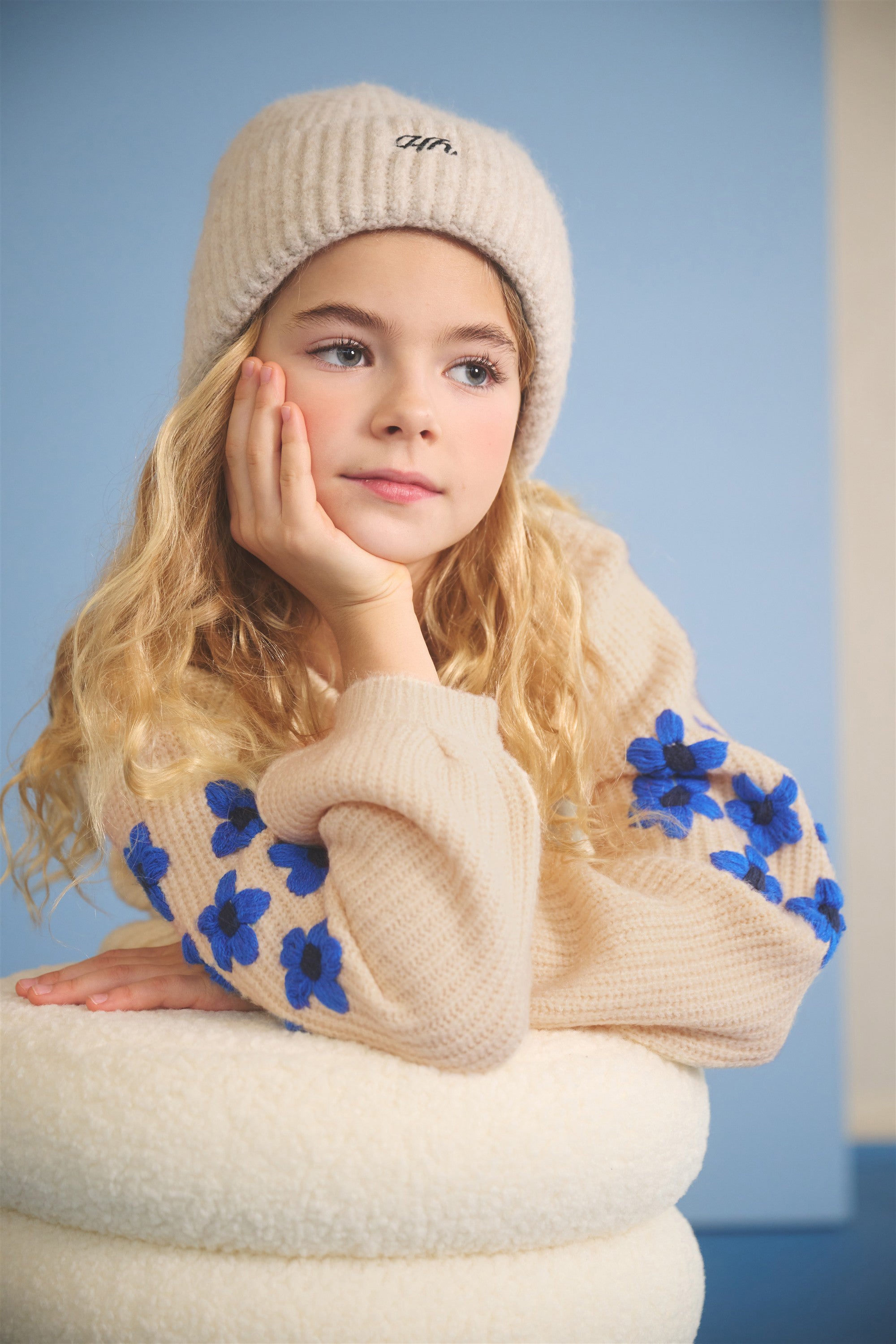 Kem Trui met Bloemenborduur Ivoor