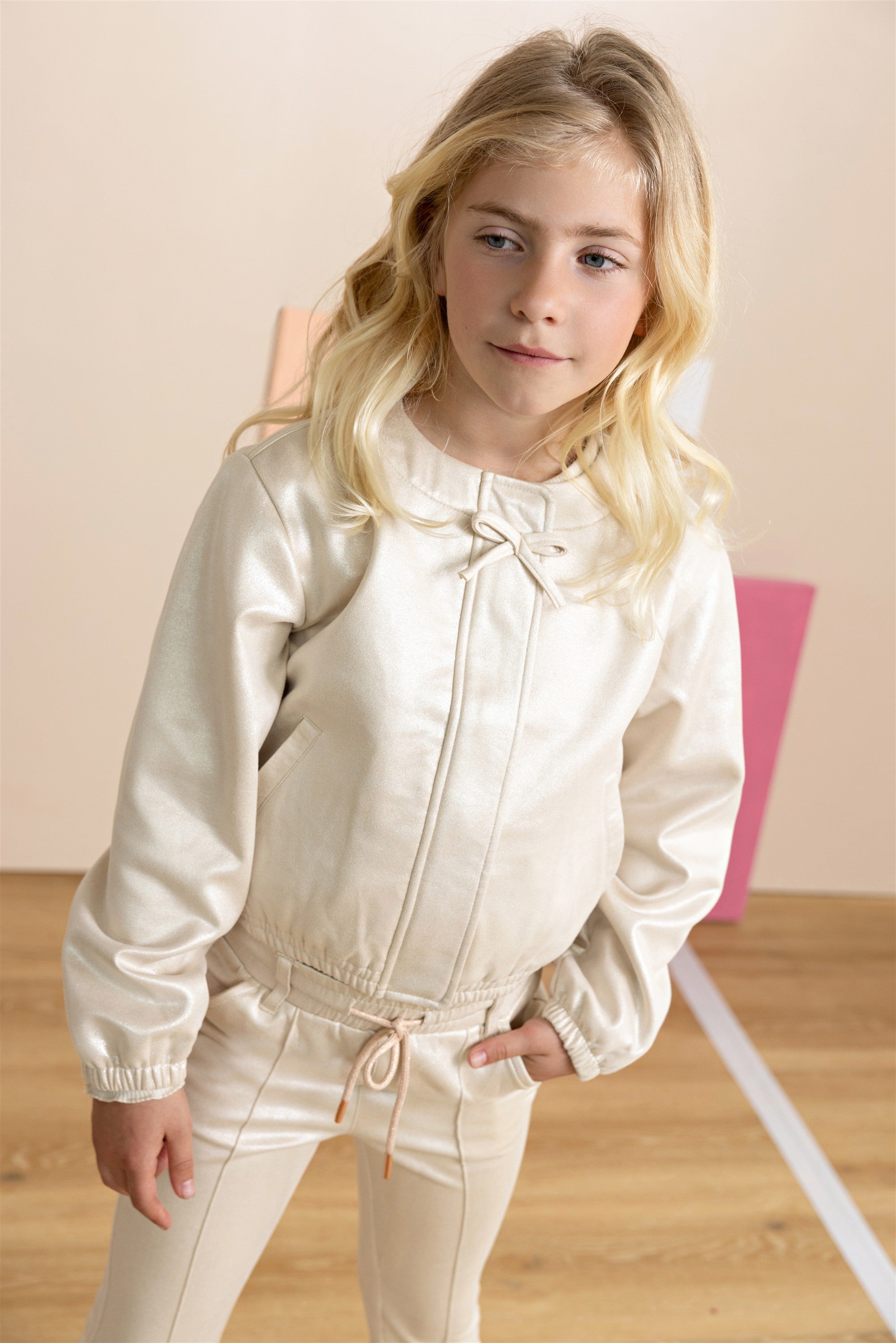 Door Metallic Suede Jasje Ivoor