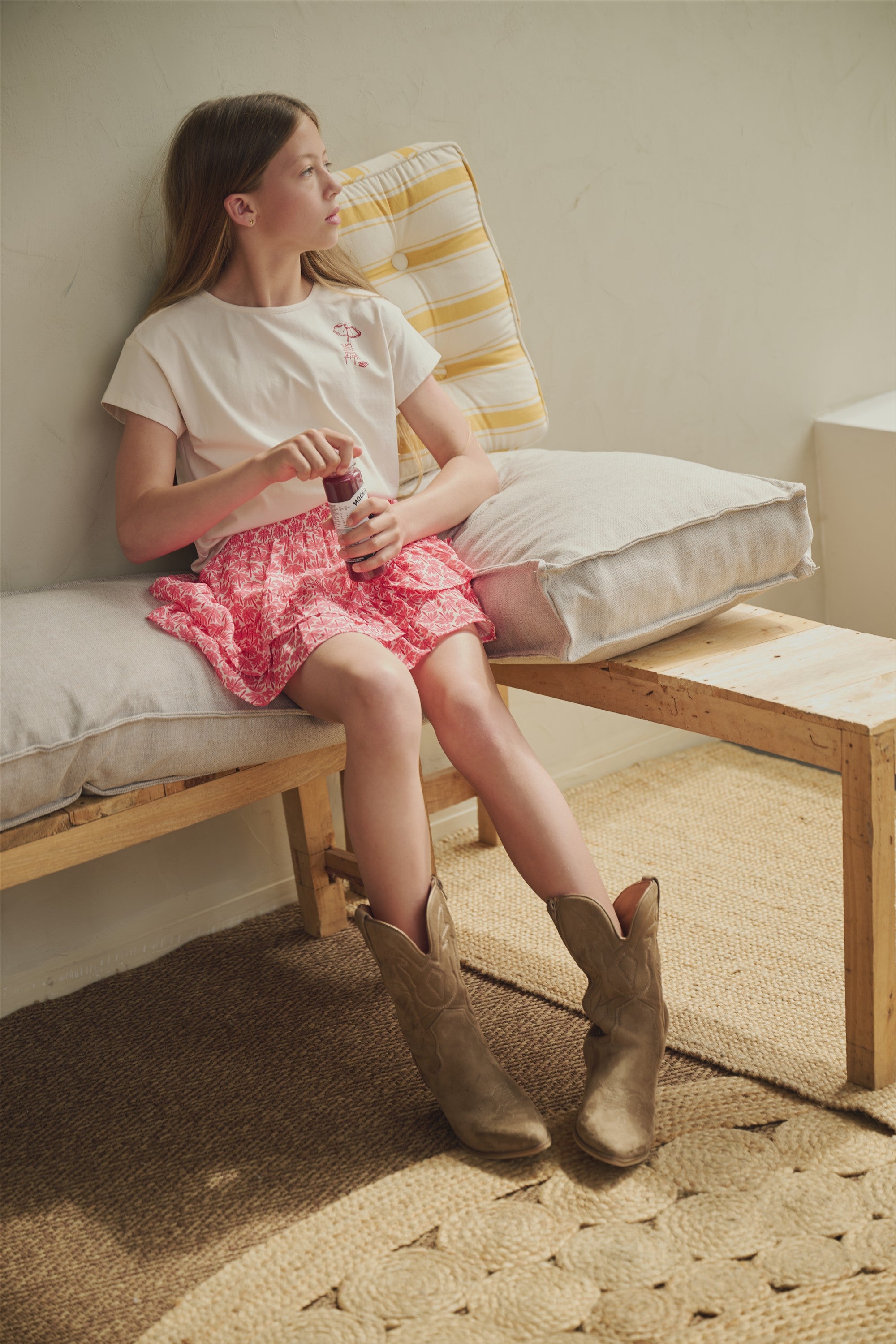 Kase Crop T-shirt with back print Ivory