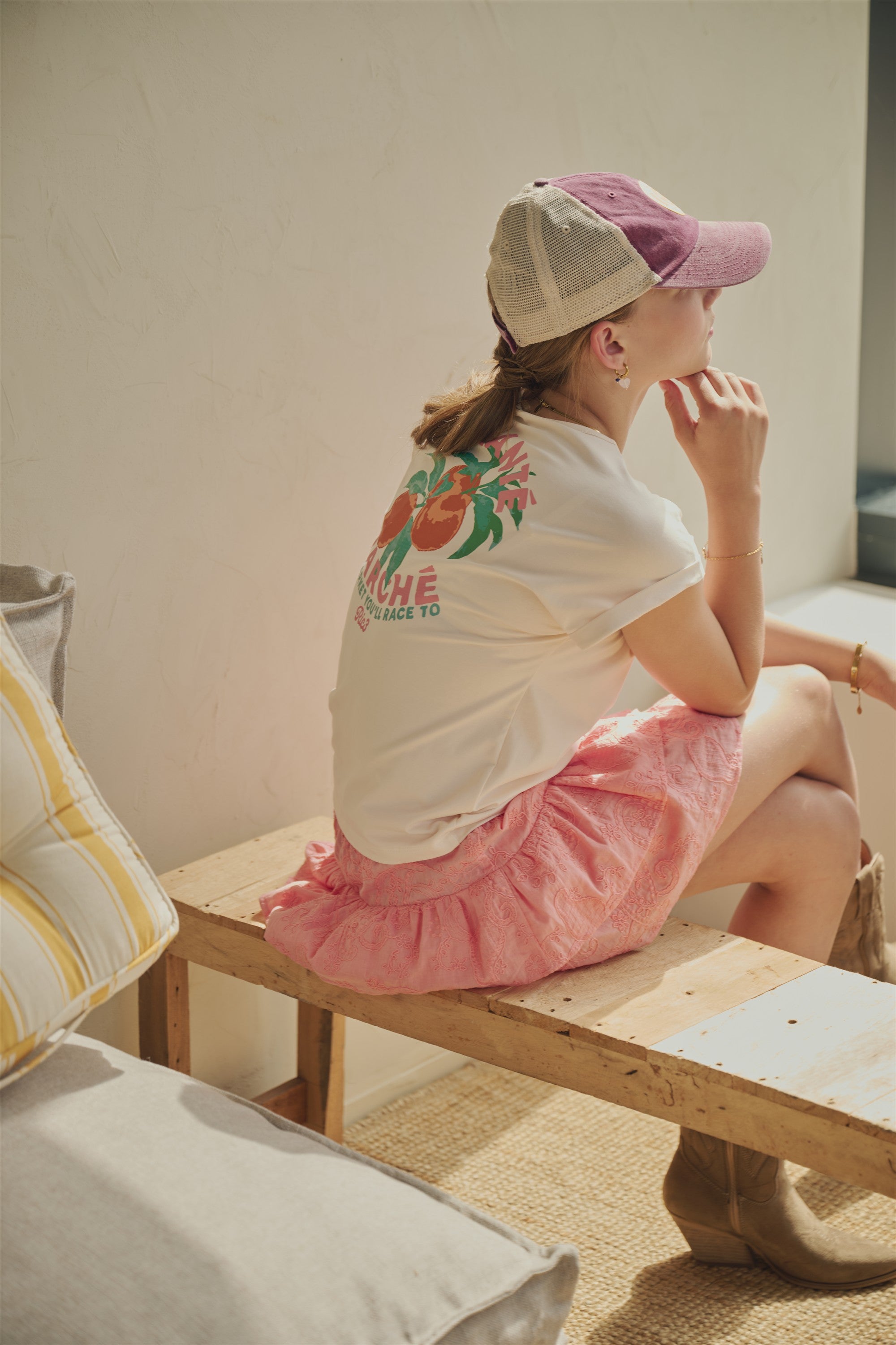 Kasis T-shirt with Enchante back print Ivory