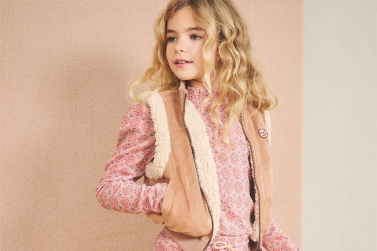 Gilets en vesten combineren: zo creëer je de leukste herfstoutfits voor meisjes