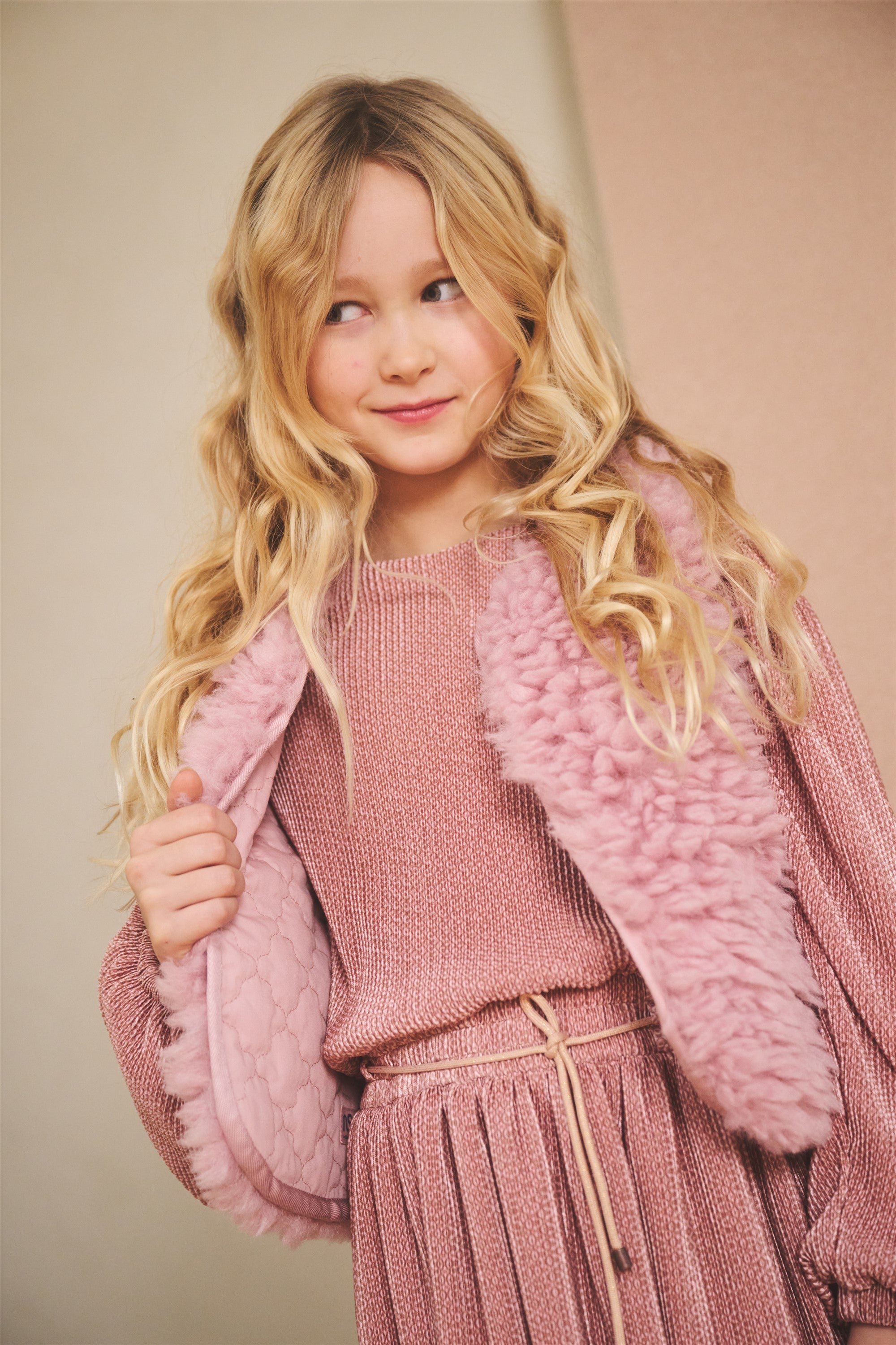 Katya Fluffy Reversible Gilet Old Pink