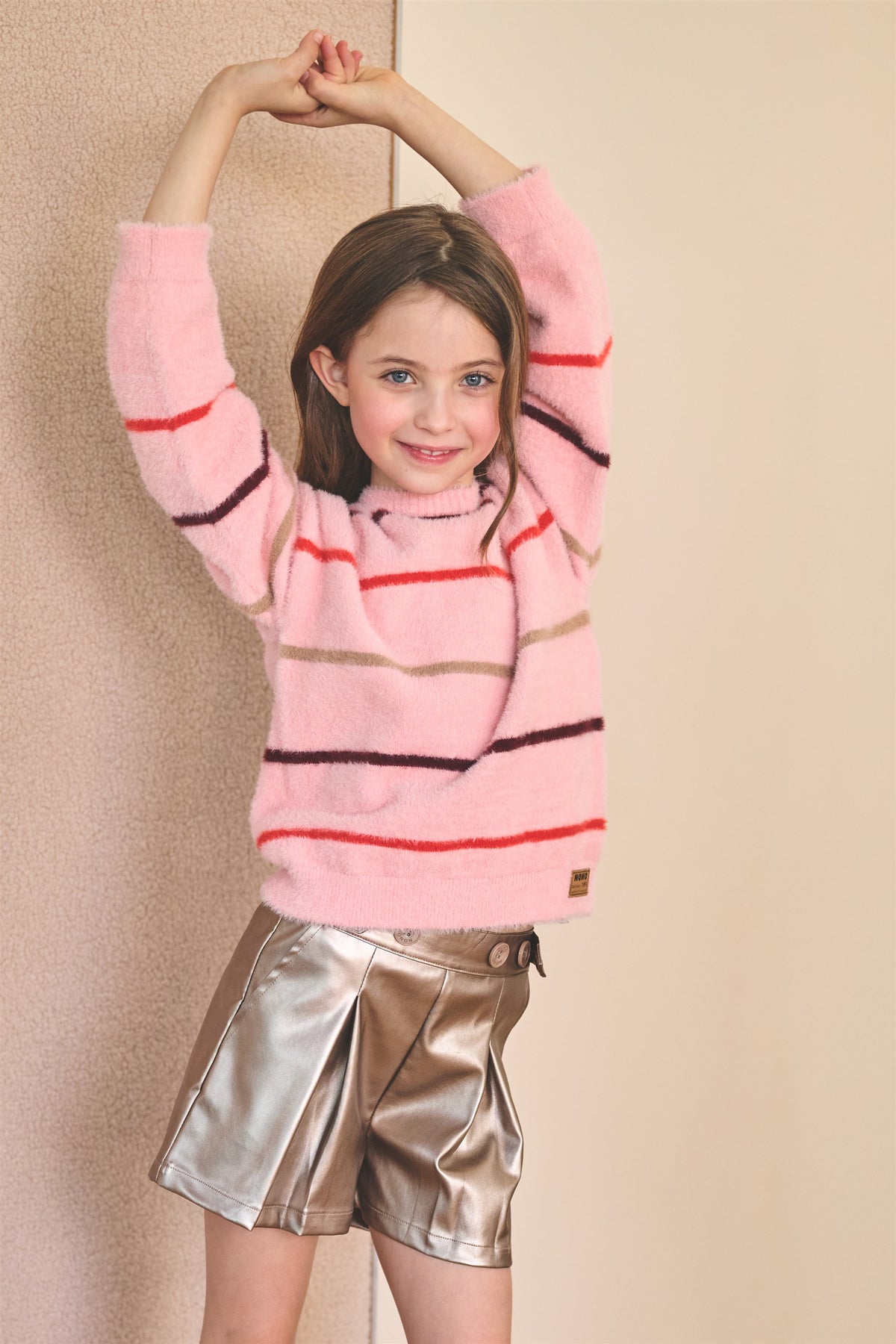 Sulias Shiny Short Sand