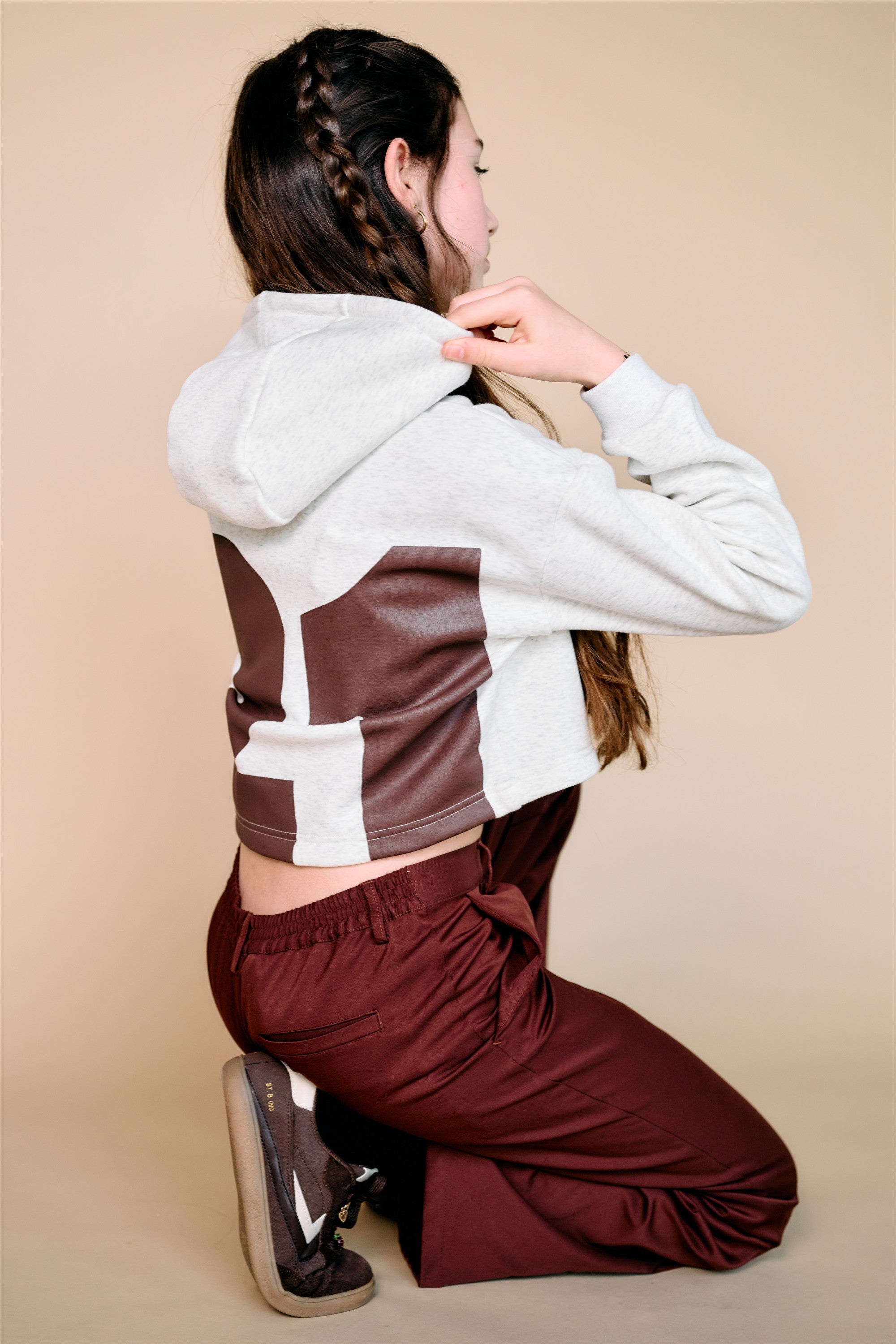 Kumy Superzachte Cropped Sweater met Capuchon Wit Melange