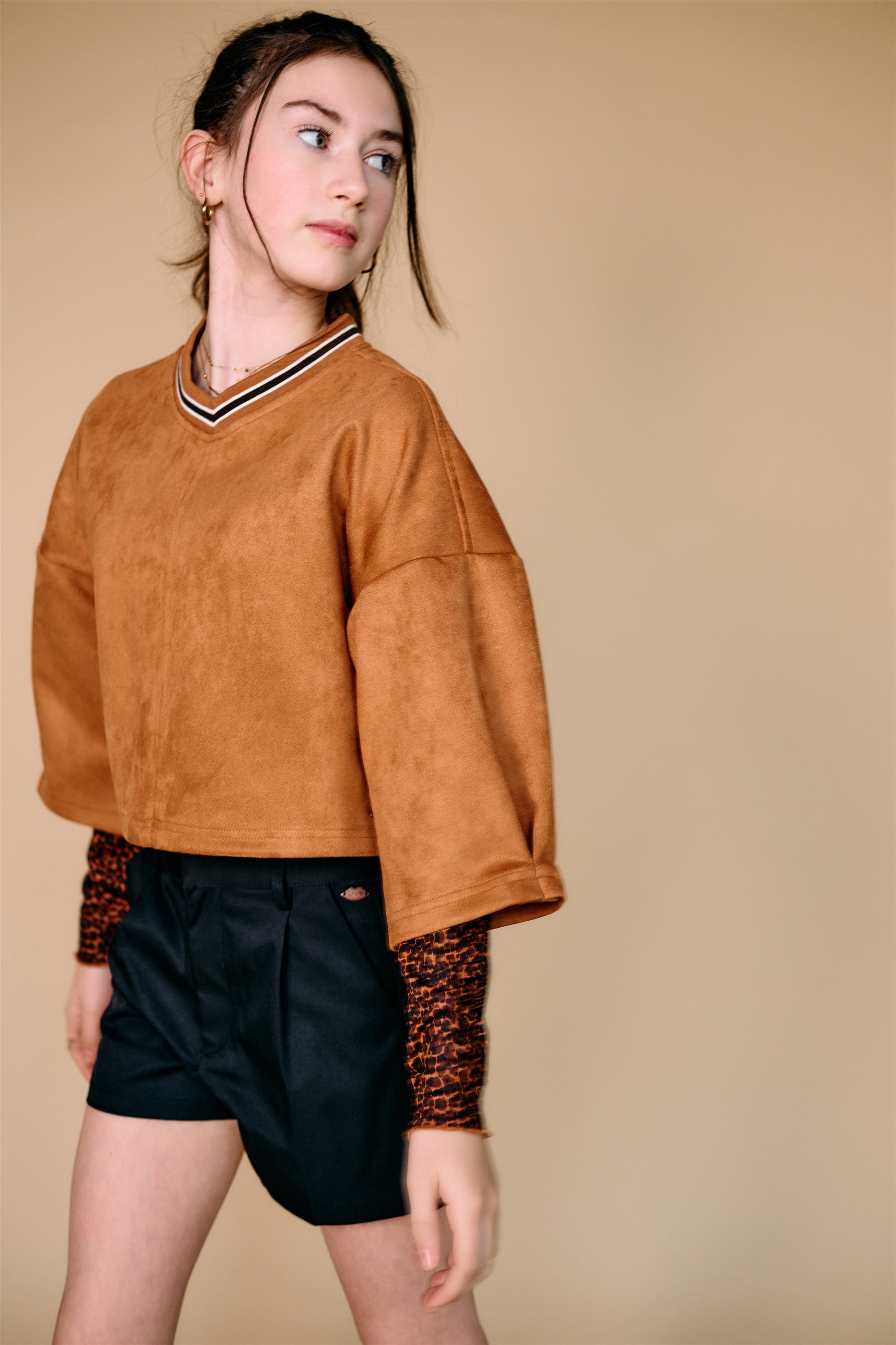 Kay Oversized Suedine Top Bruin