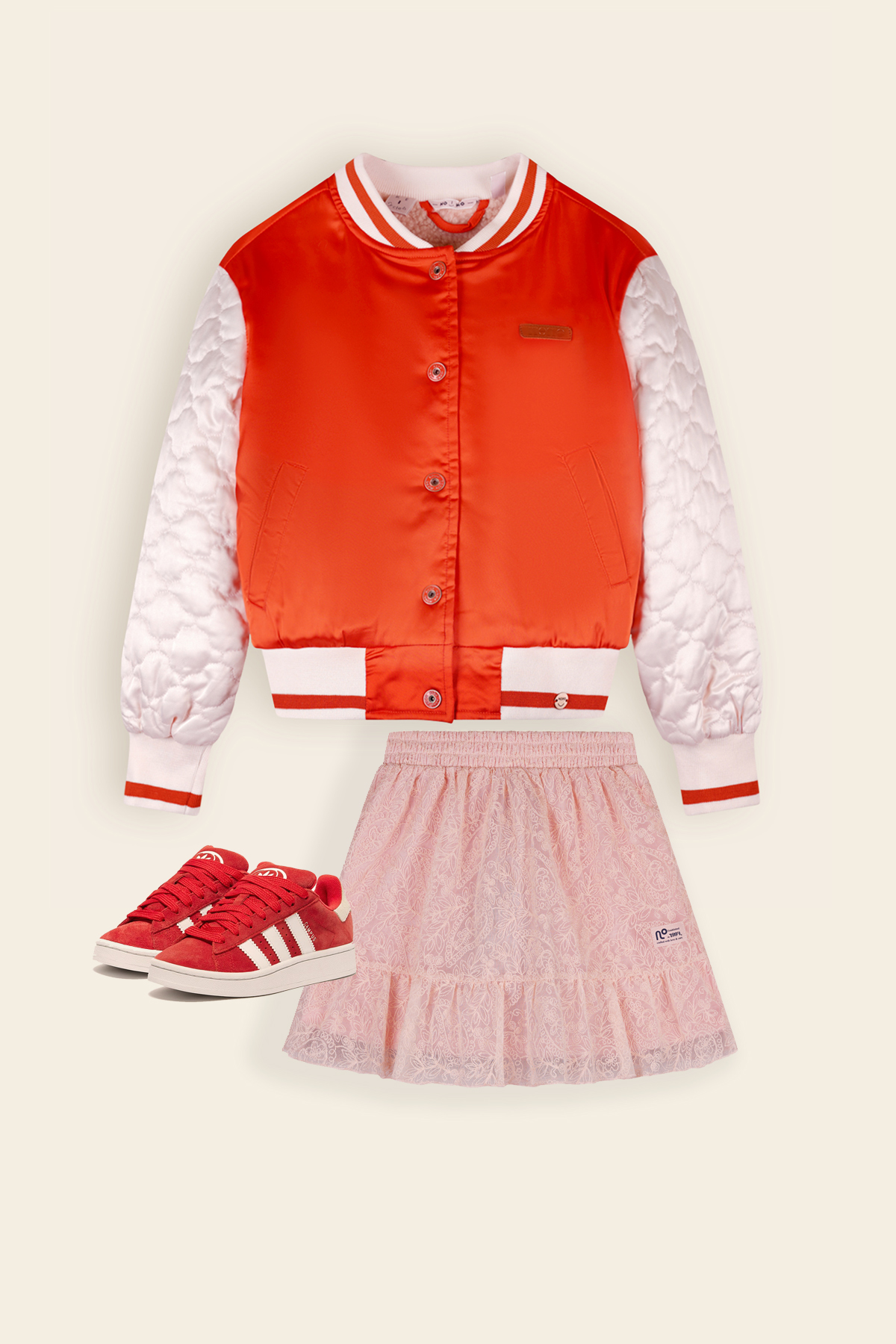 Satijnen Jas Rood & Geborduurde Mesh Rok Oud Roze